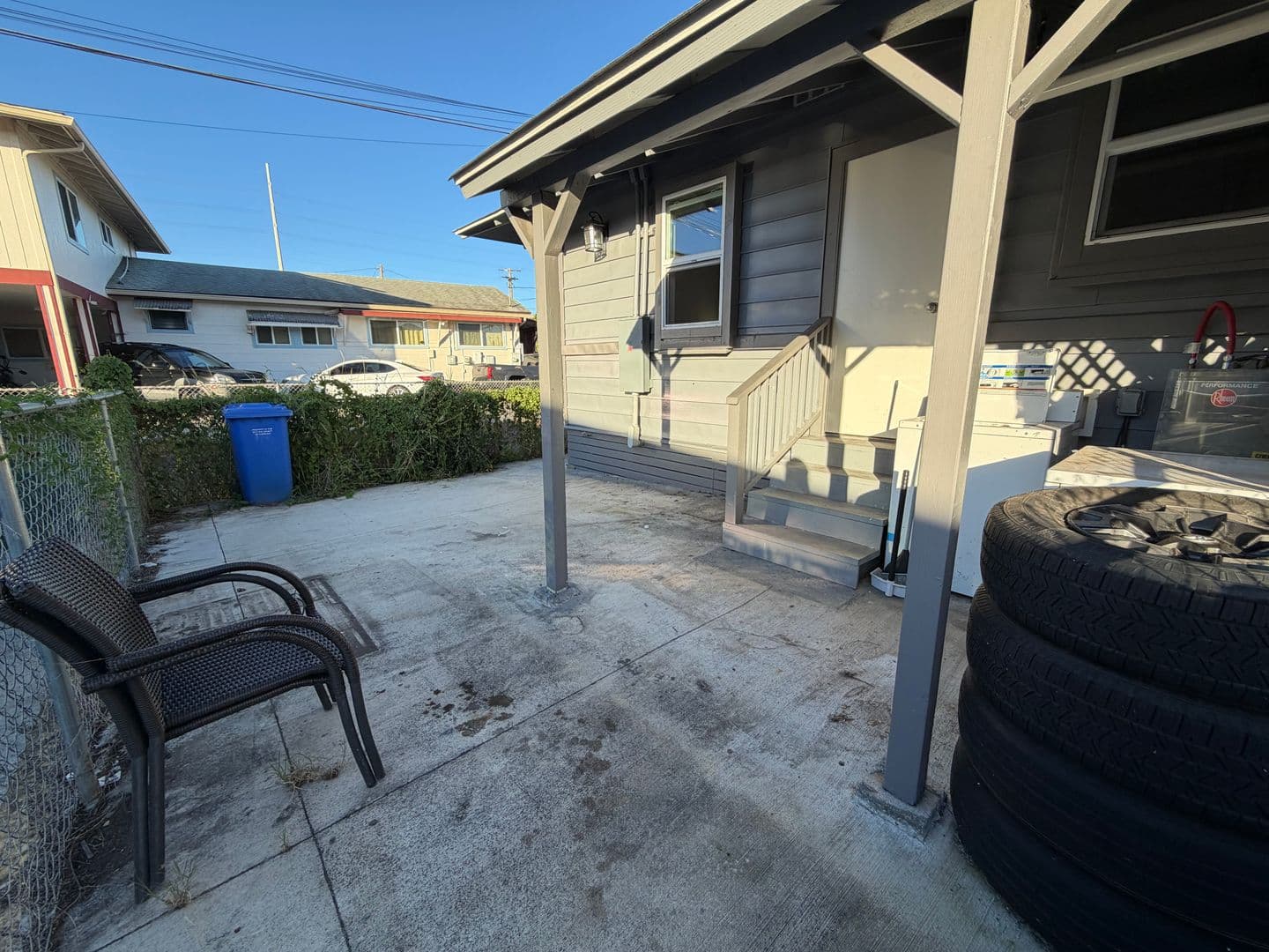 Pearl City House: 98-232 Kaluamoi Pl