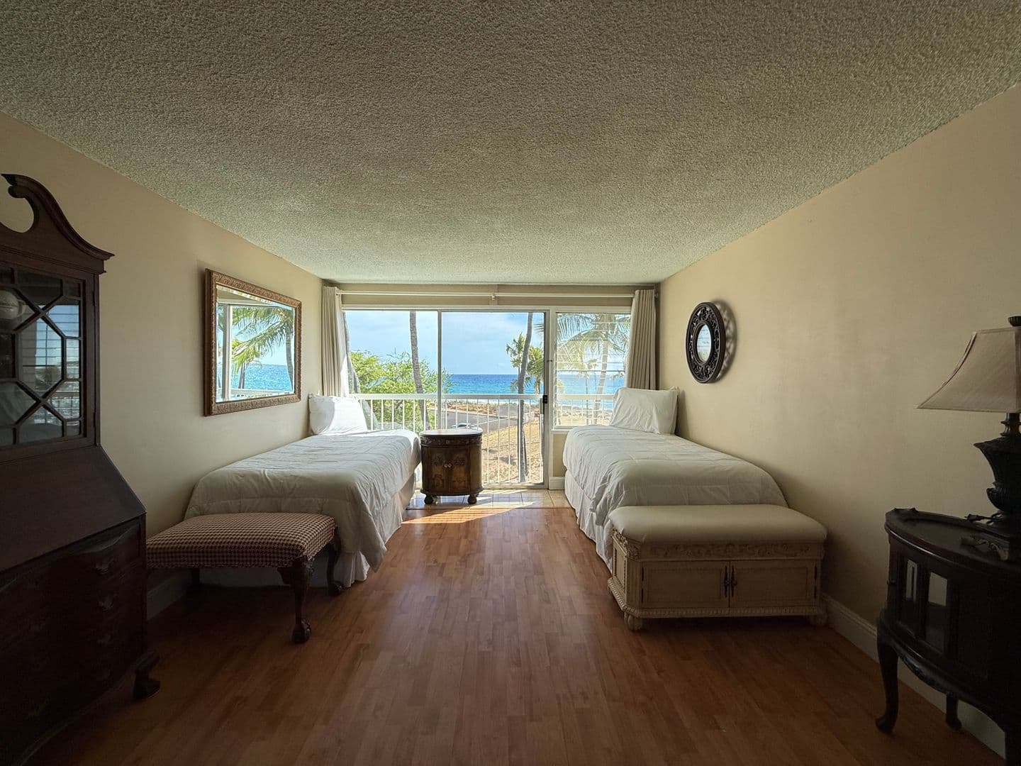 Waianae House: 85175 Farrington Hey C-426