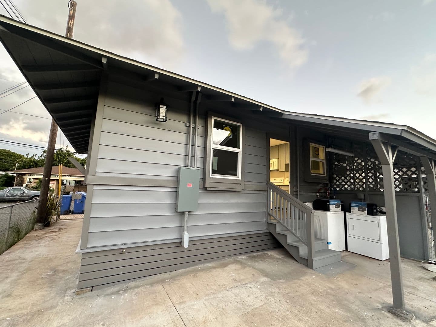 Pearl City House: 98-232 Kaluamoi Pl