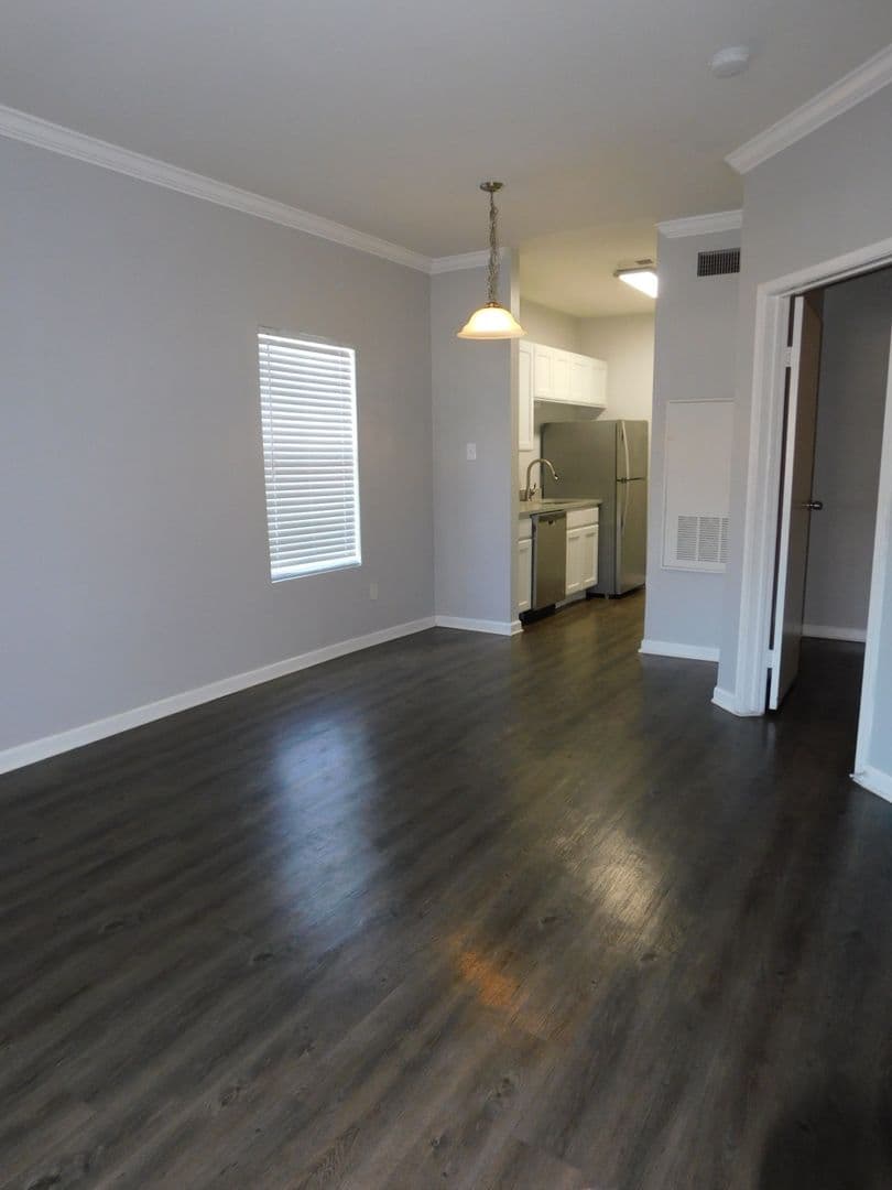 Austin House: 12166 Metric Blvd Apt 131