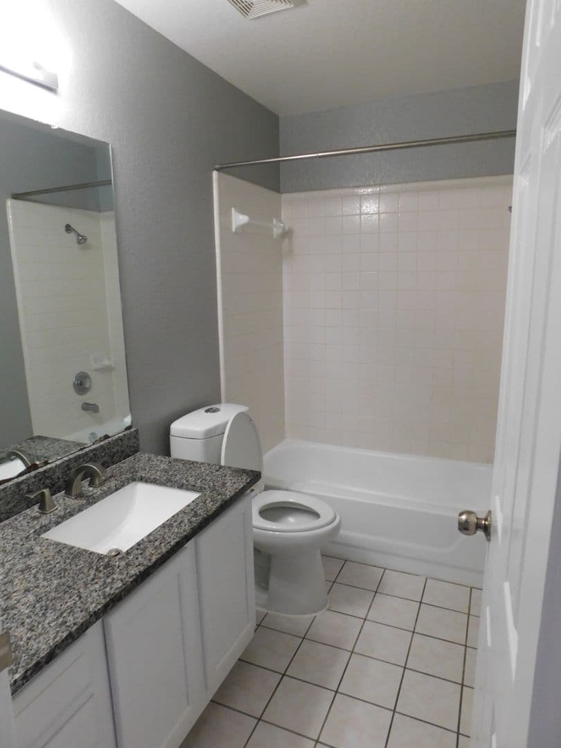 Round Rock House: 1301 Leah Ln