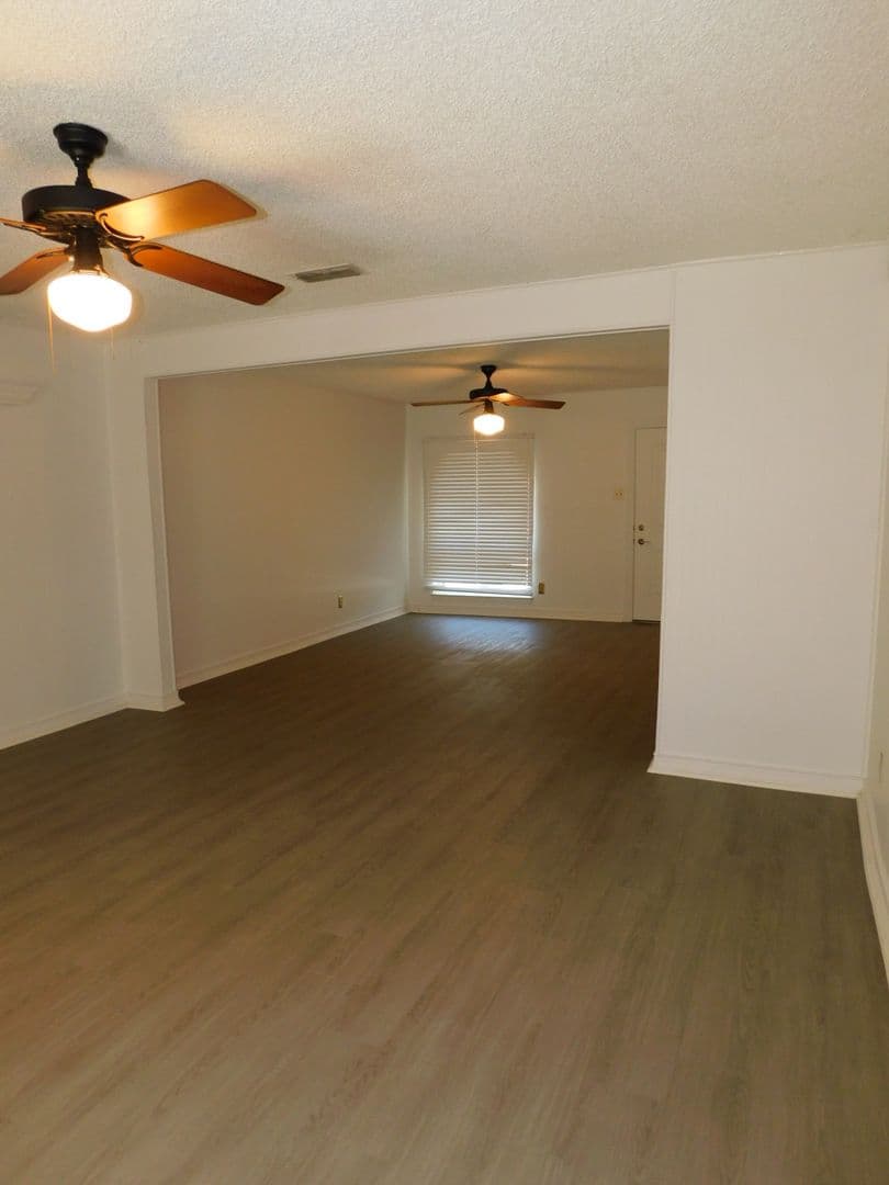 Austin House: 2613 Baxter Dr