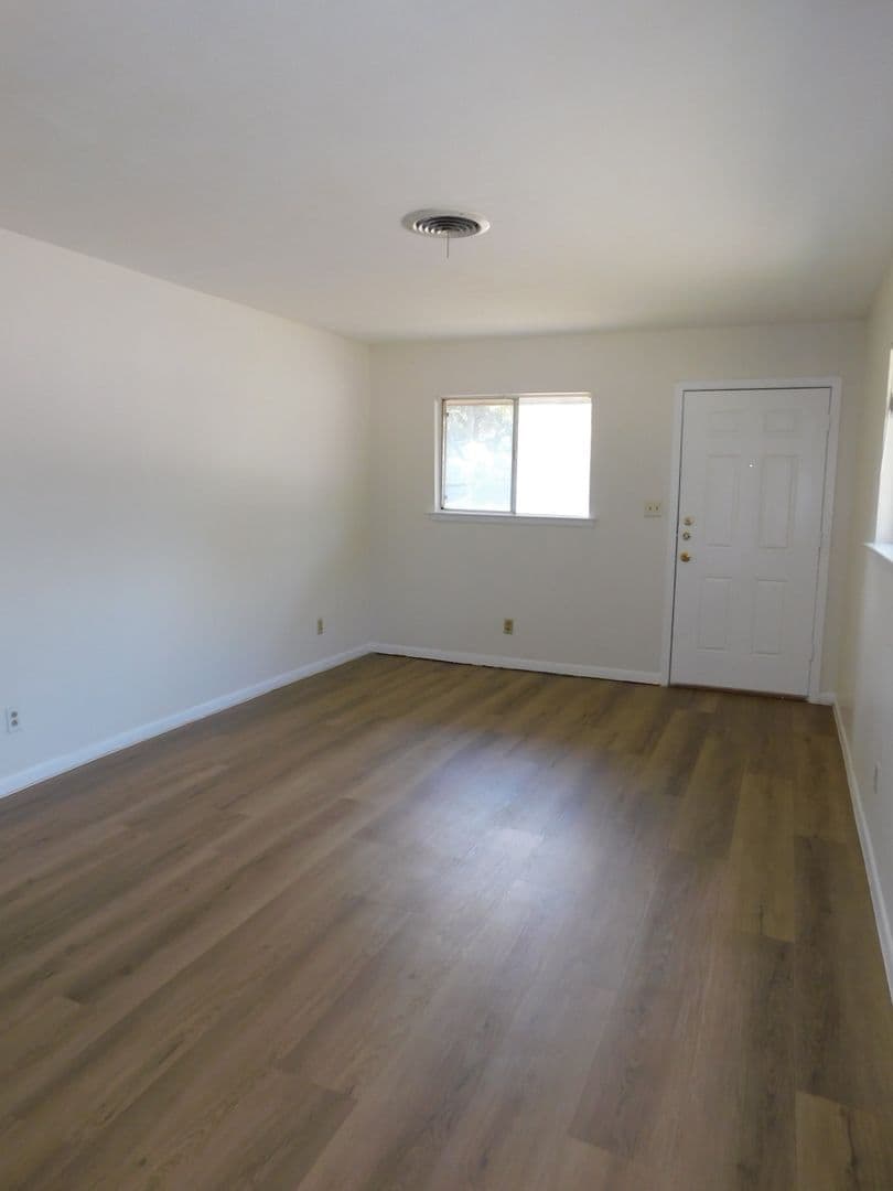 Austin Apartment: 1708 Redd / 4415 Russell