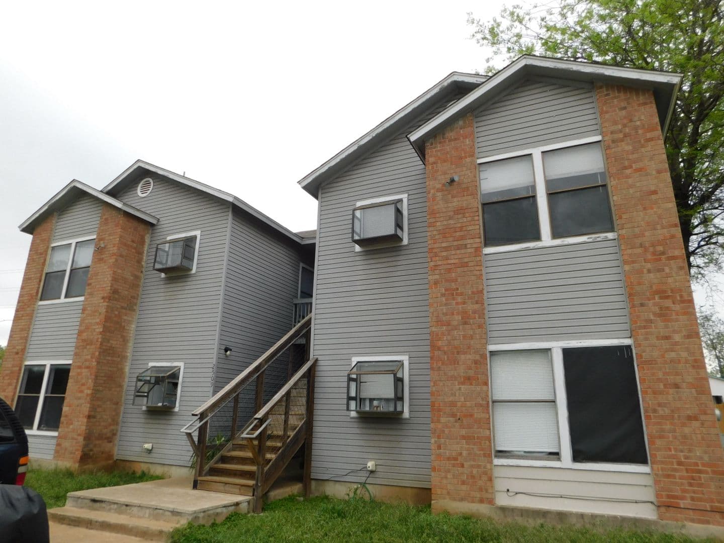 Austin Apartment: 2509 W Slaughter Ln