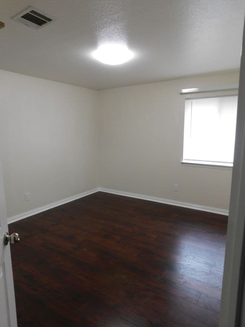 Round Rock House: 1301 Leah Ln