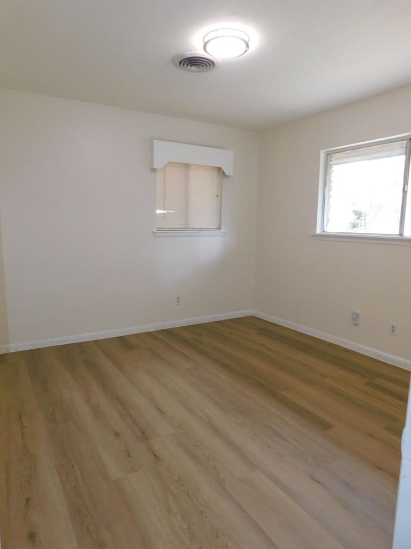 Austin Apartment: 1708 Redd / 4415 Russell