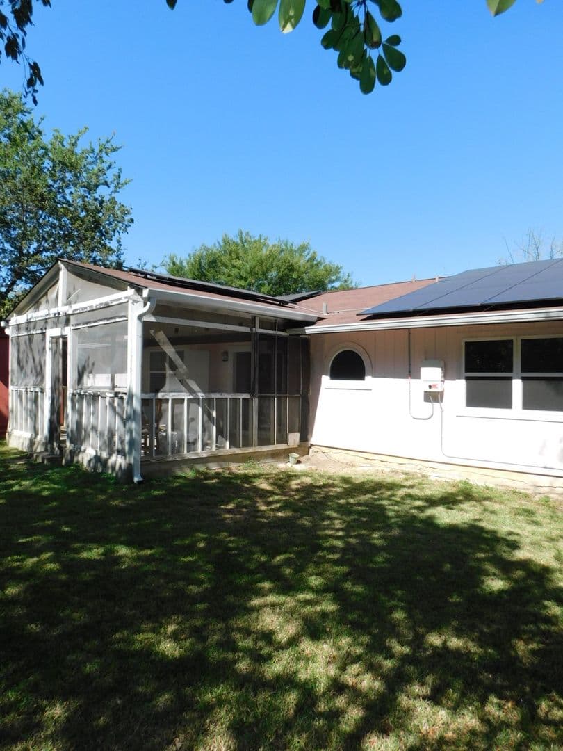 Austin House: 2613 Baxter Dr