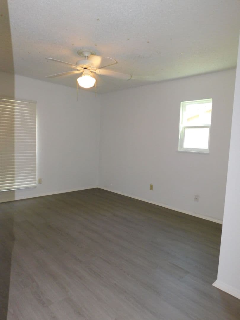 Austin House: 2613 Baxter Dr