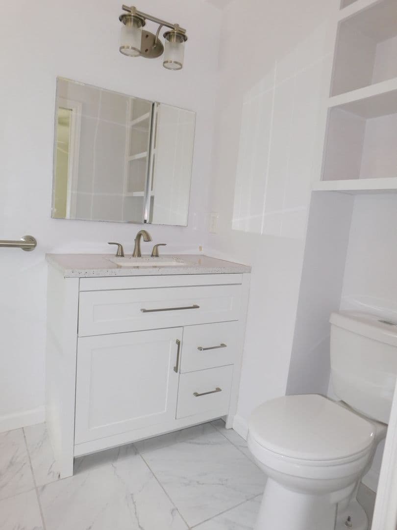 Austin House: 2613 Baxter Dr