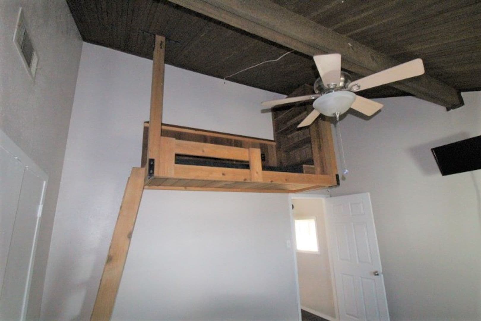 Spicewood Condo: 805 Paisley Dr