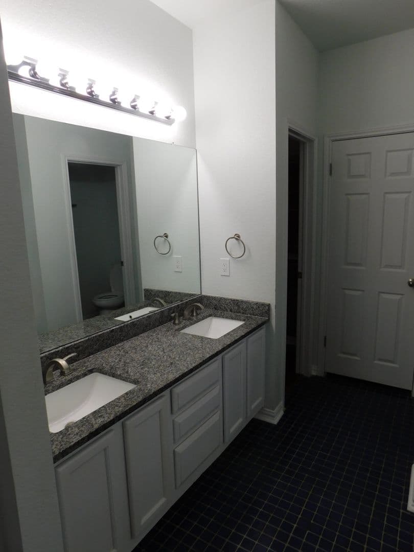 Round Rock House: 1301 Leah Ln