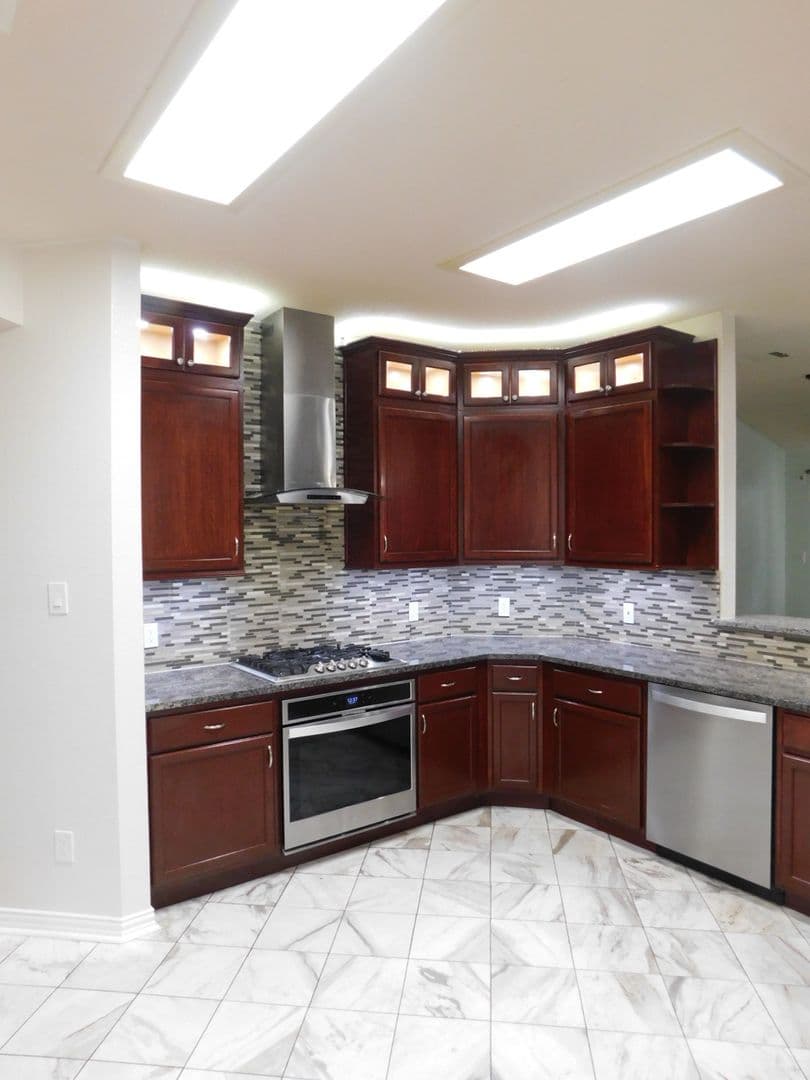 Round Rock House: 1301 Leah Ln