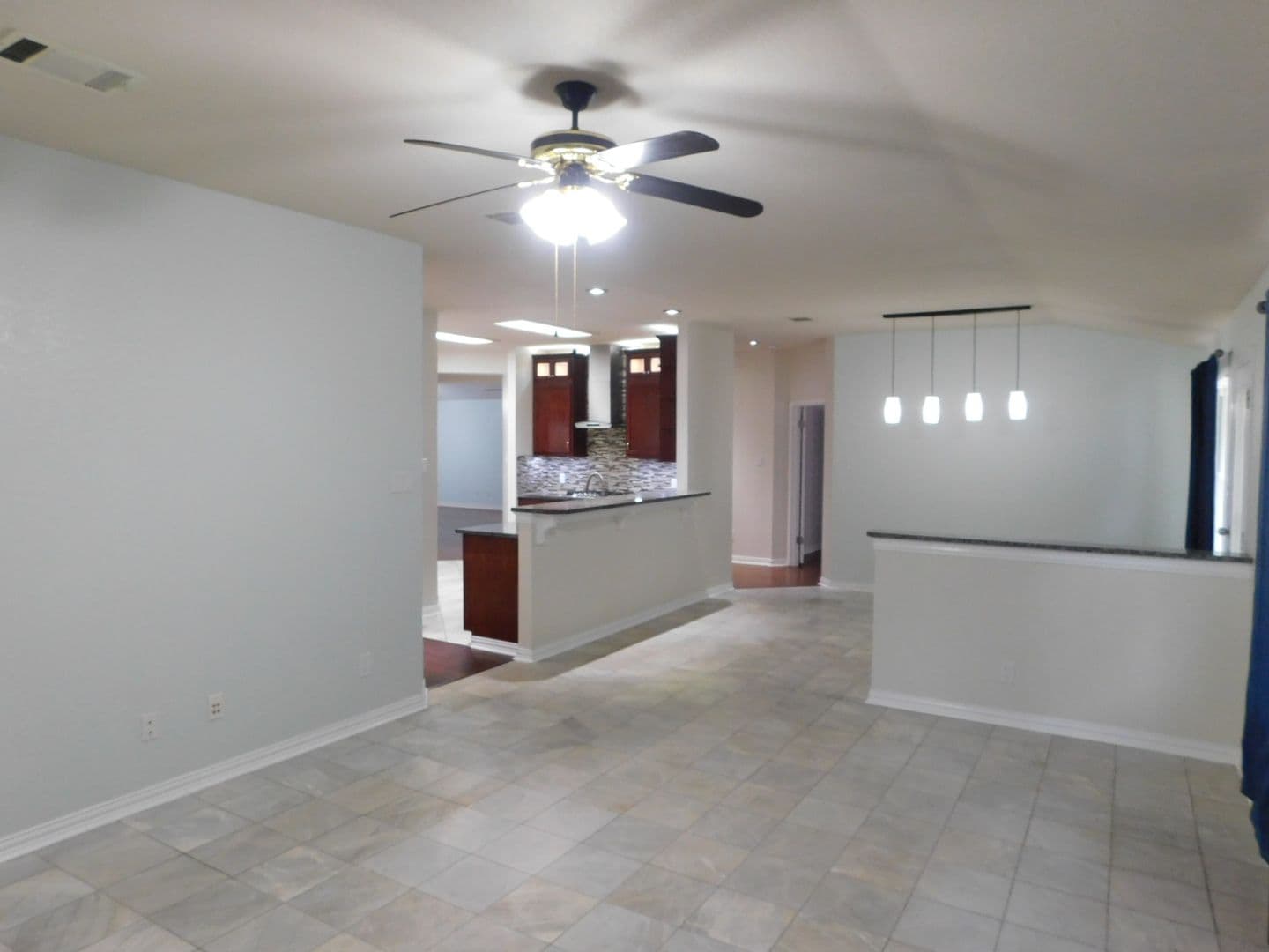 Round Rock House: 1301 Leah Ln