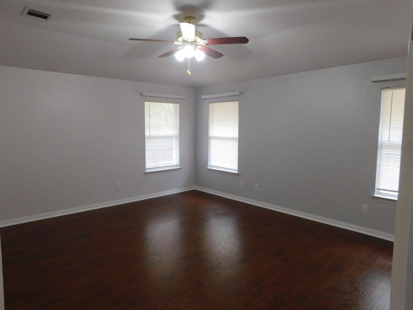 Round Rock House: 1301 Leah Ln