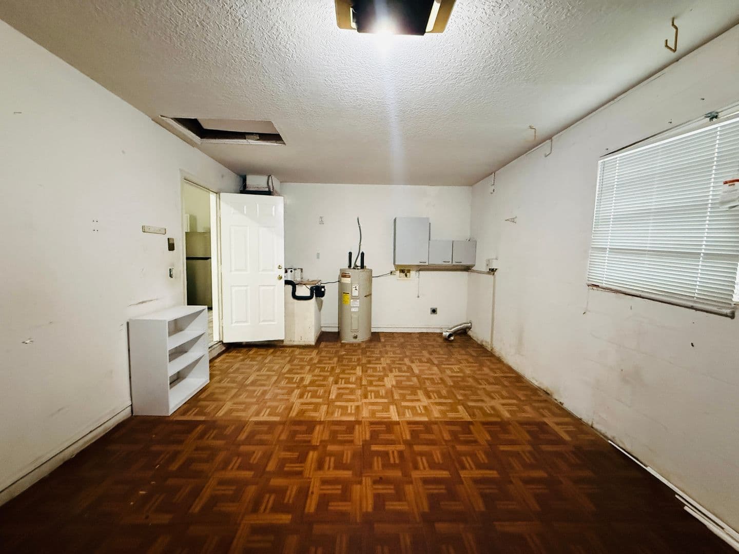 Tampa House: 8507 N. Hyaleah Rd.