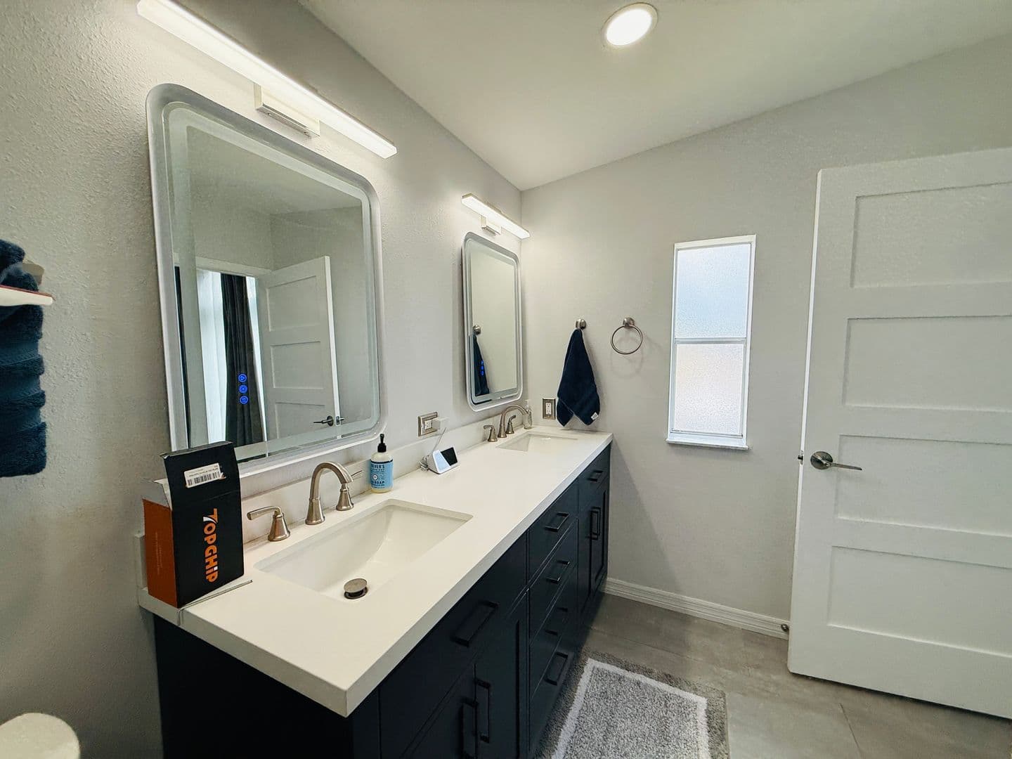 Tampa House: 4851 W. Gandy Blvd. Canal 5