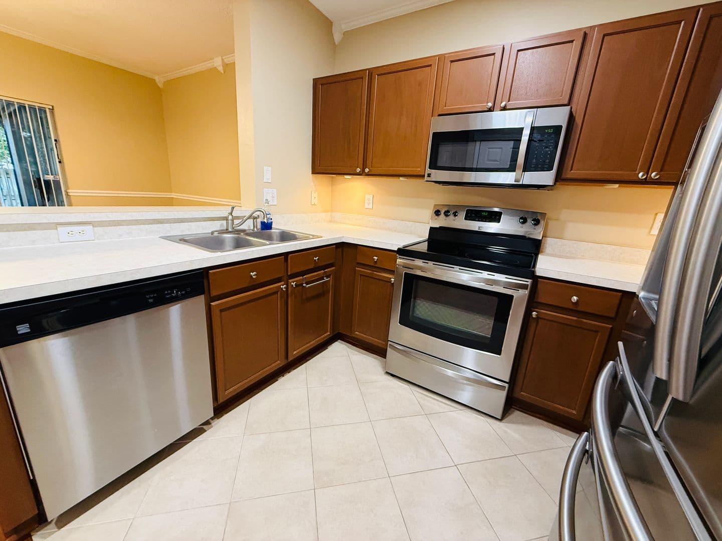 Riverview Townhome: 6253 Osprey Lake Cir
