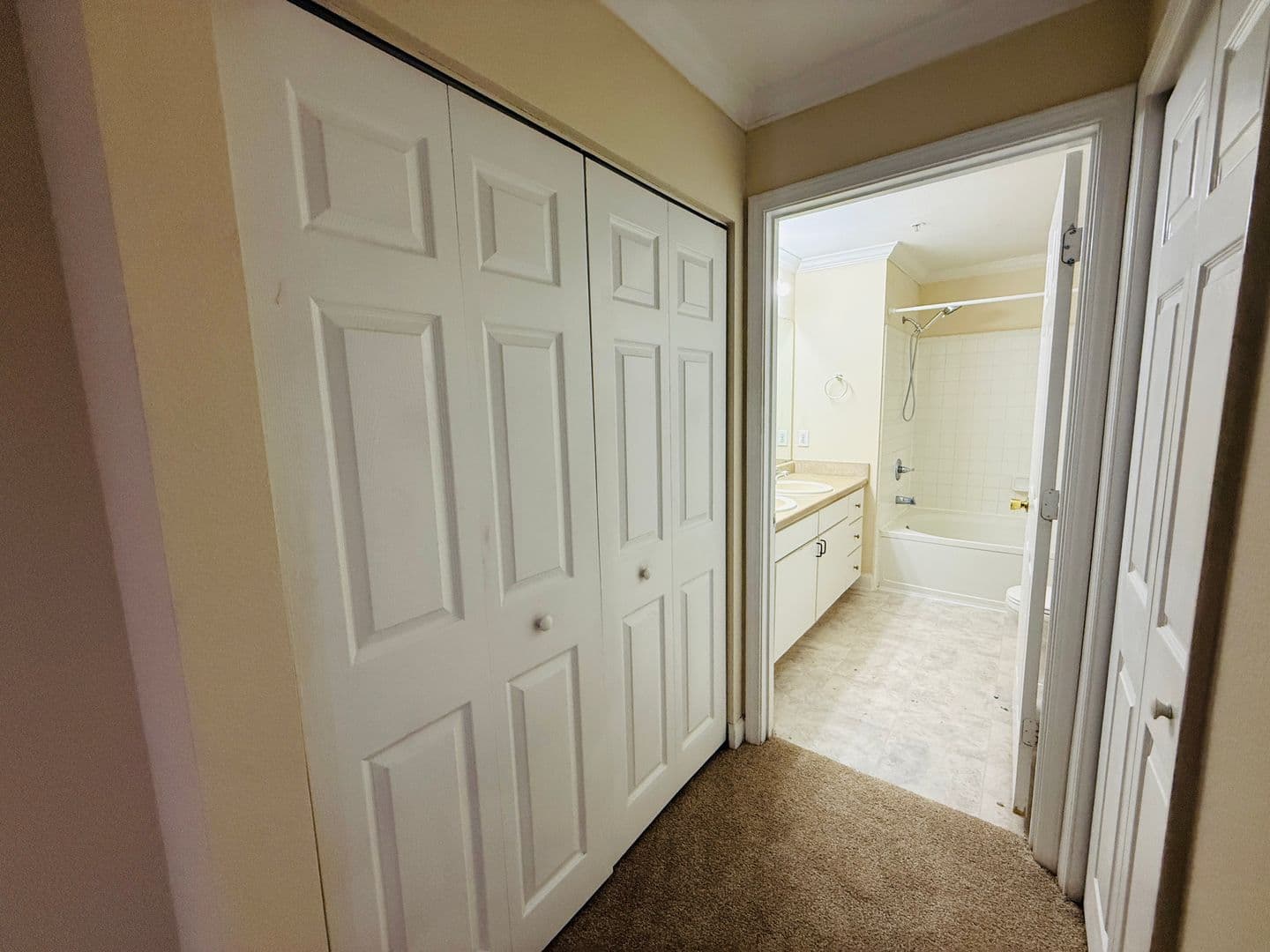 Tampa Condo: 18557 Bridle Club Drive