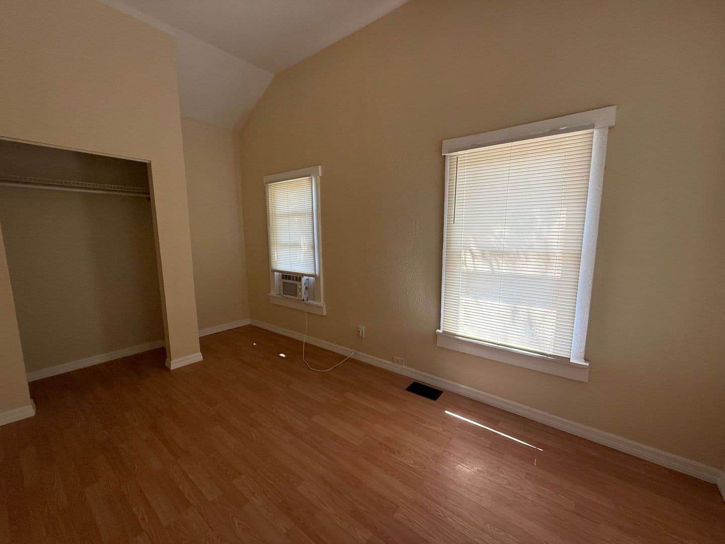 St. Petersburg House: 1711 39th St. S.