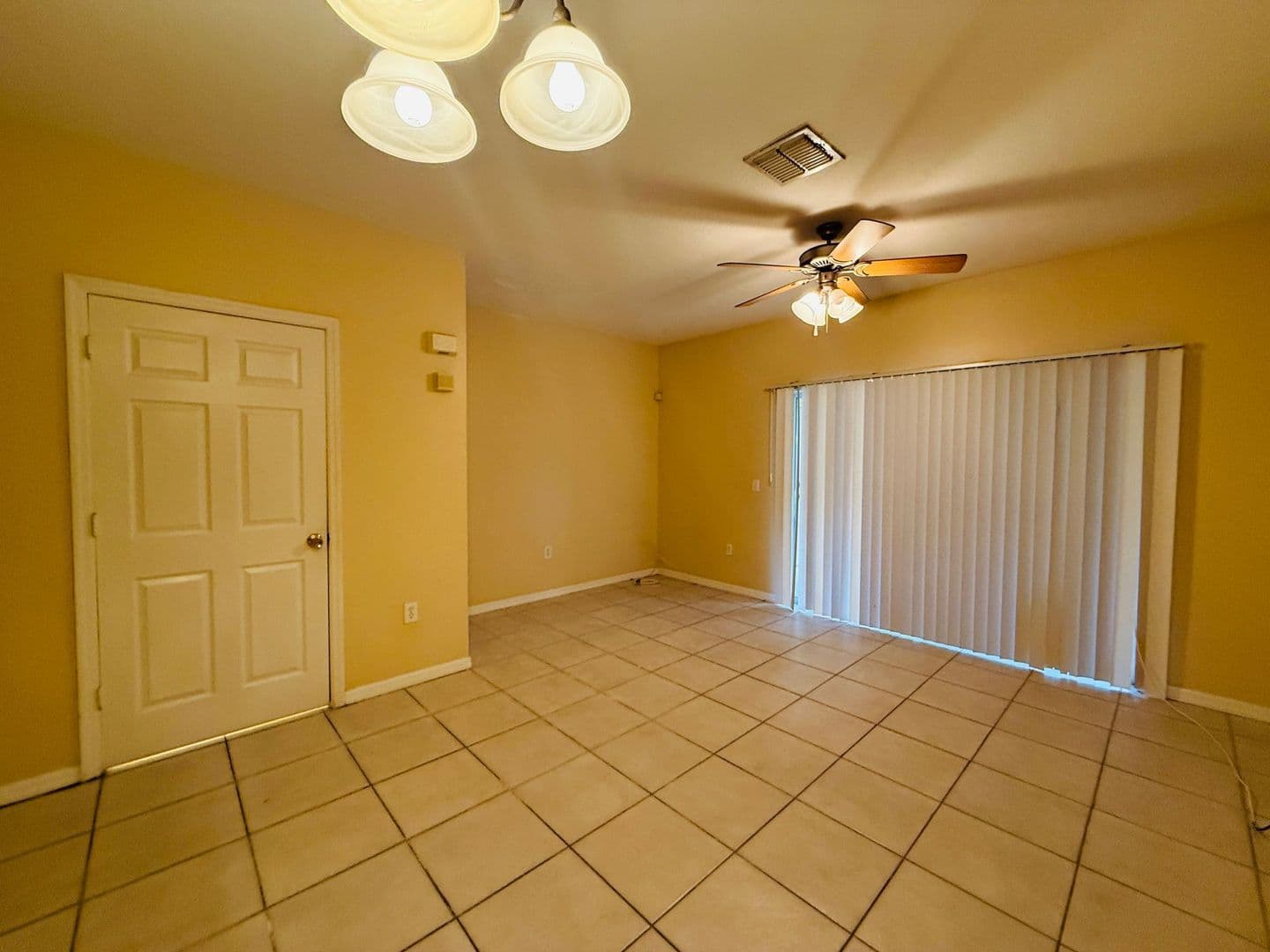 Tampa Townhome: 8533 Trailwind Drive