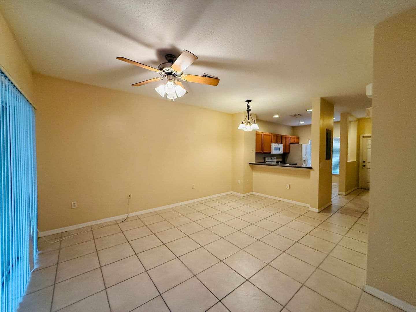 Tampa Townhome: 8533 Trailwind Drive