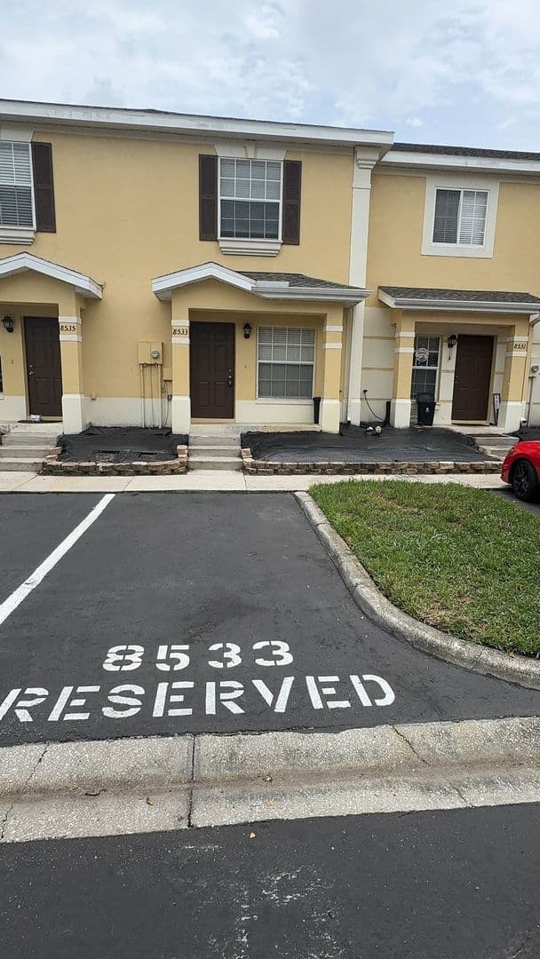 Tampa Townhome: 8533 Trailwind Drive