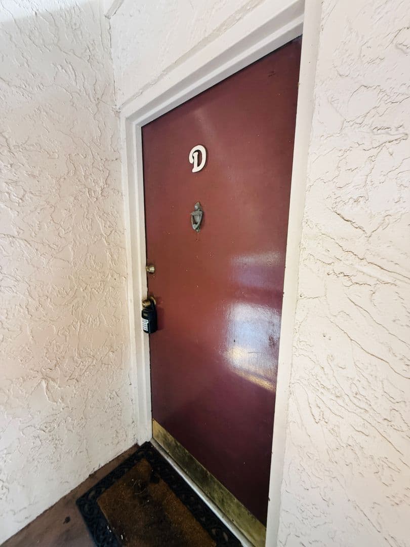 Tampa Condo: 7525 Pitch Pine Cir. Apt. D