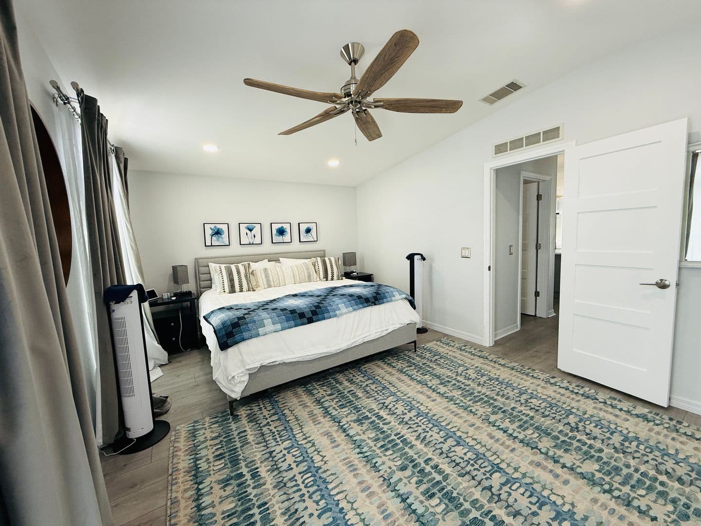Tampa House: 4851 W. Gandy Blvd. Canal 5