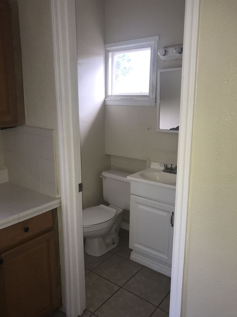 St. Petersburg House: 1711 39th St. S.