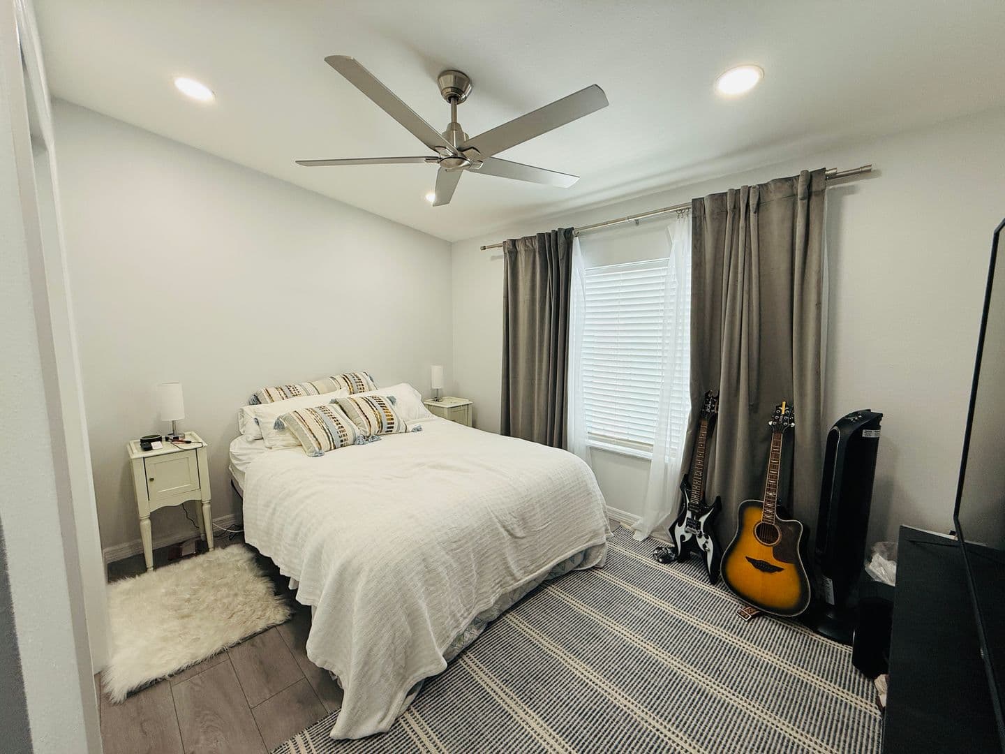 Tampa House: 4851 W. Gandy Blvd. Canal 5
