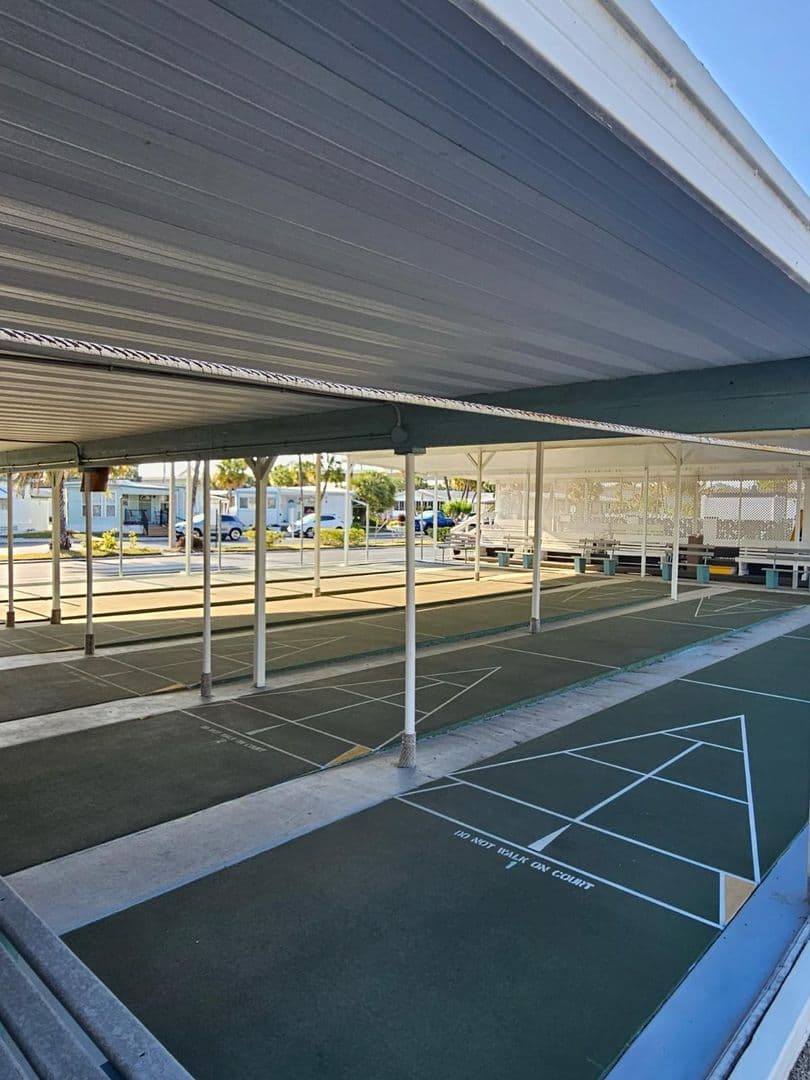 Tampa House: 4851 W. Gandy Blvd. Canal 5