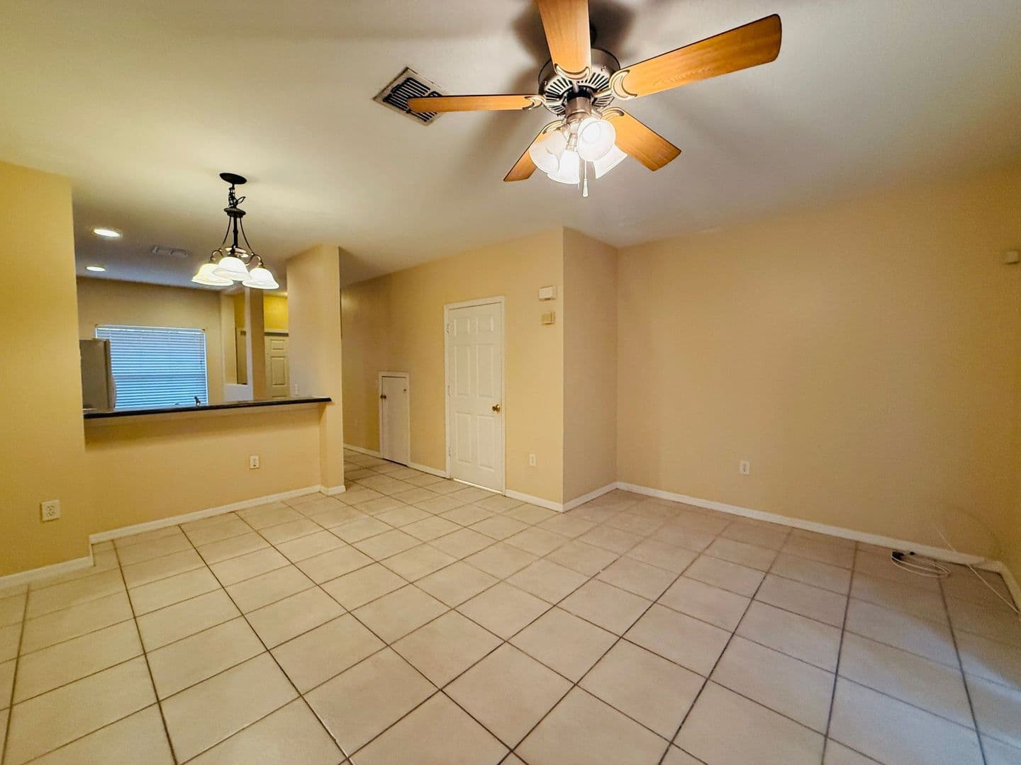 Tampa Townhome: 8533 Trailwind Drive