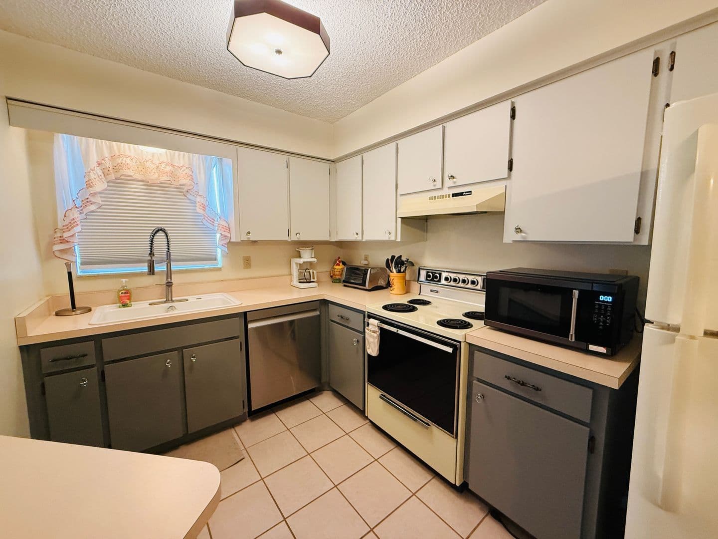 Zephyrhills House: 37819 Alissa Dr.