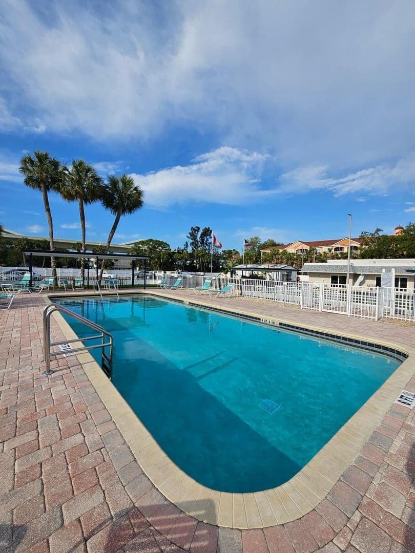Tampa House: 4851 W. Gandy Blvd. Canal 5