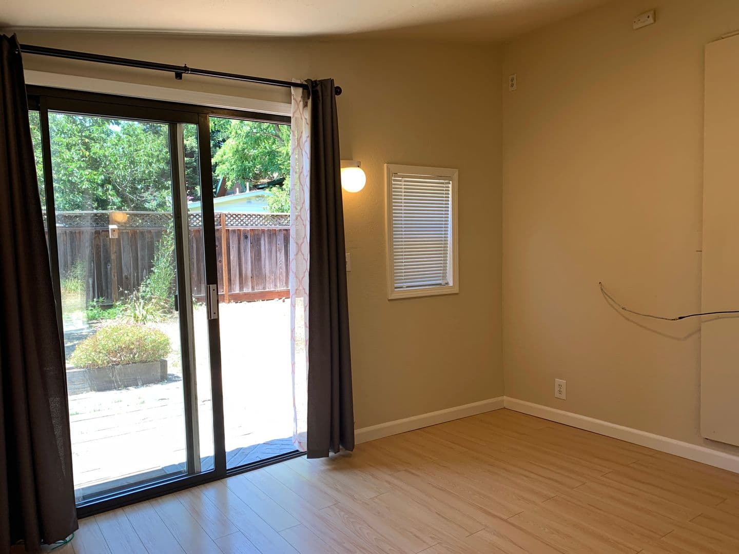 Menlo Park Apartment: 643 18th Avenue