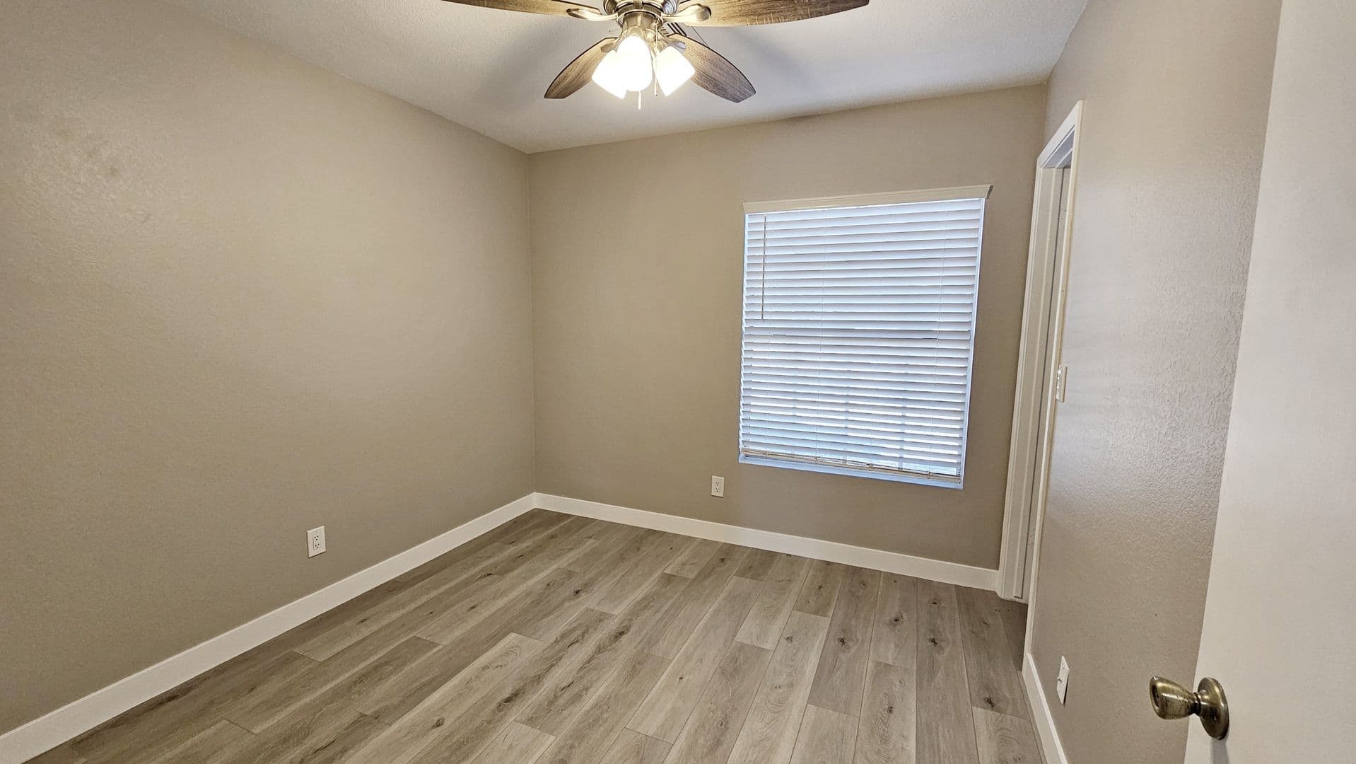 Glendale House: 10127 W. Orange Dr.