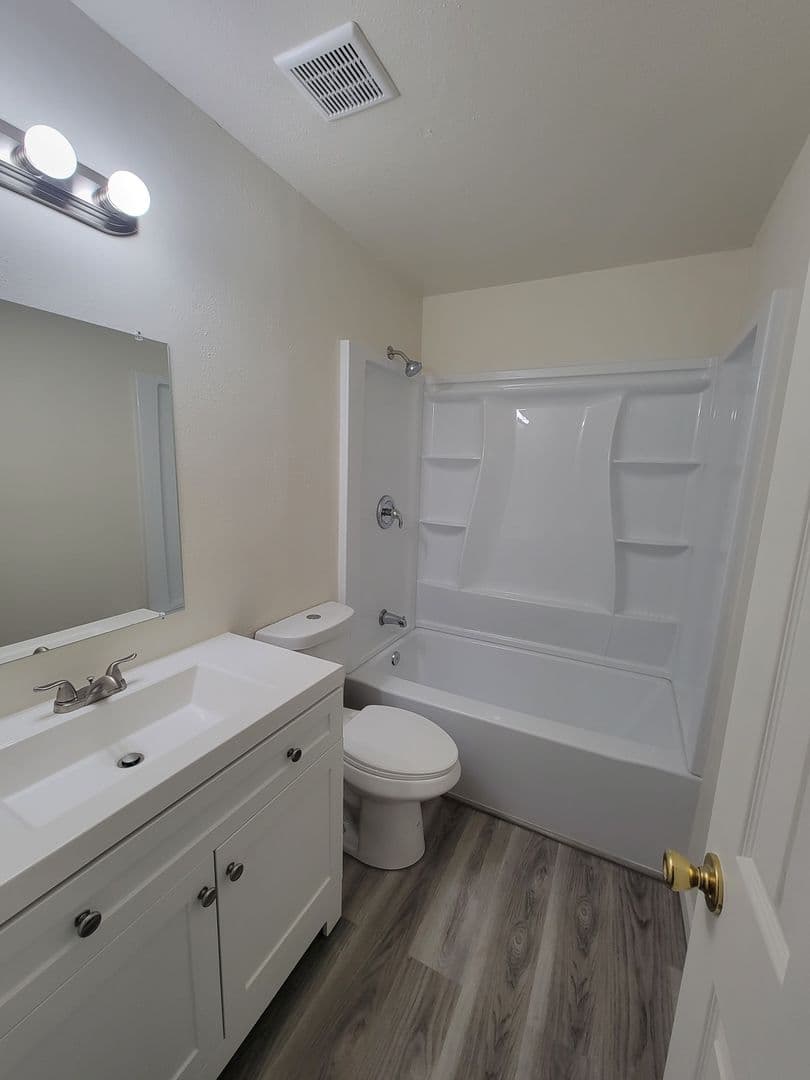 Flagstaff Apartment: 3009 N. Rose St. 9-15