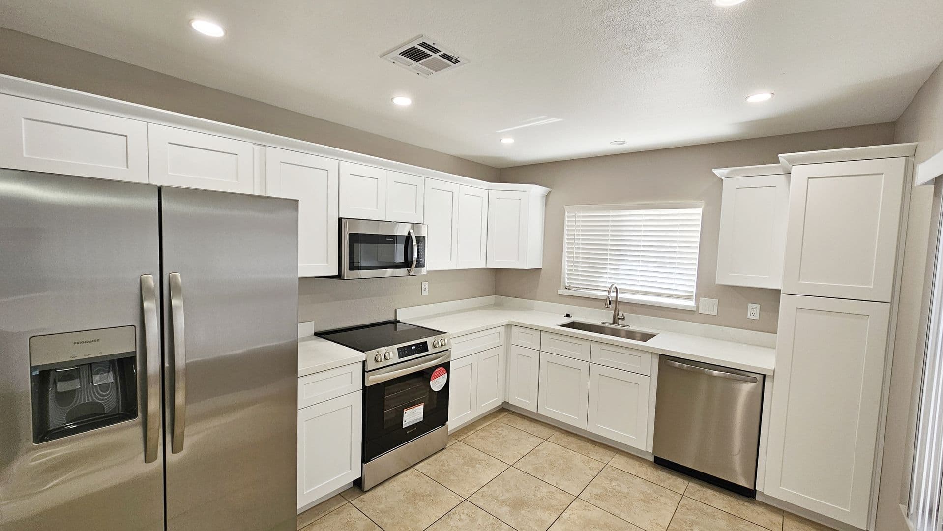 Glendale House: 10127 W. Orange Dr.
