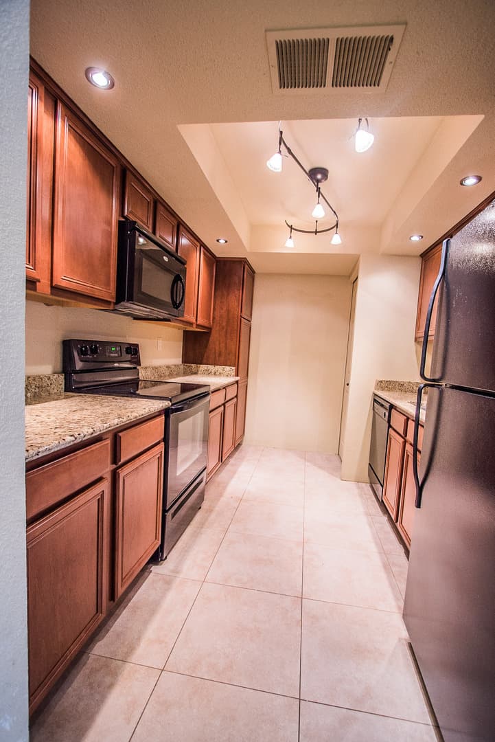 Scottsdale House: 8500 E Indian School Rd #226