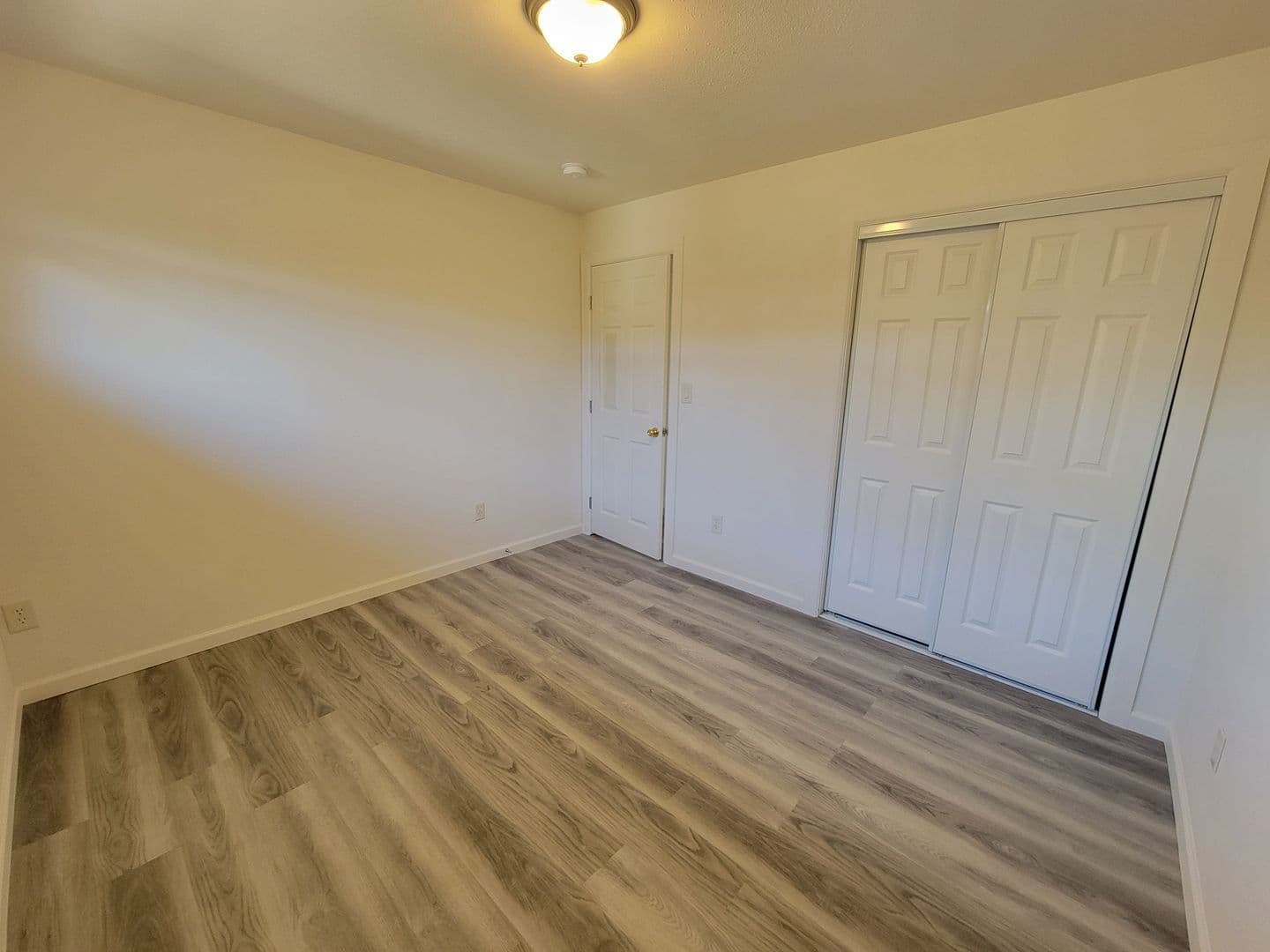 Flagstaff Apartment: 3009 N. Rose St. 9-15