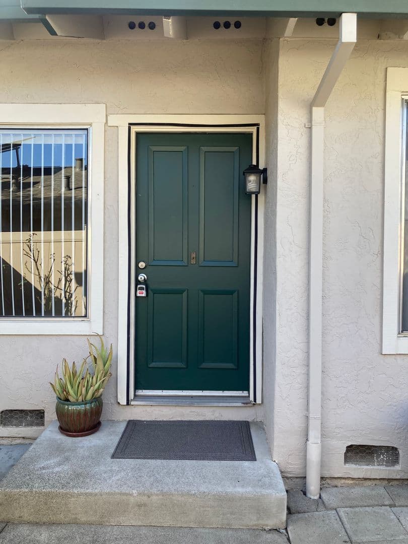 Rohnert Park House: 1065 Copeland Creek Dr
