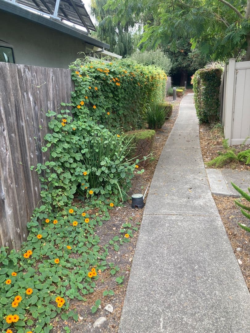 Rohnert Park House: 1065 Copeland Creek Dr