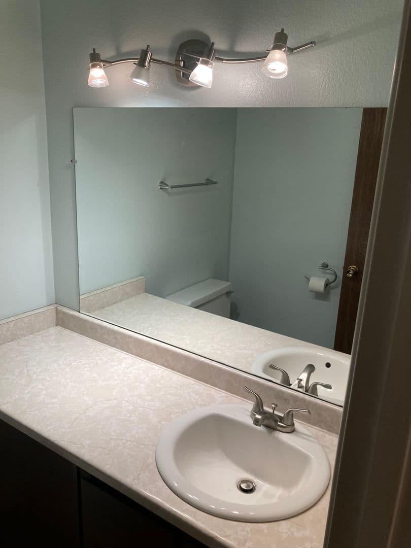 Rohnert Park House: 1065 Copeland Creek Dr