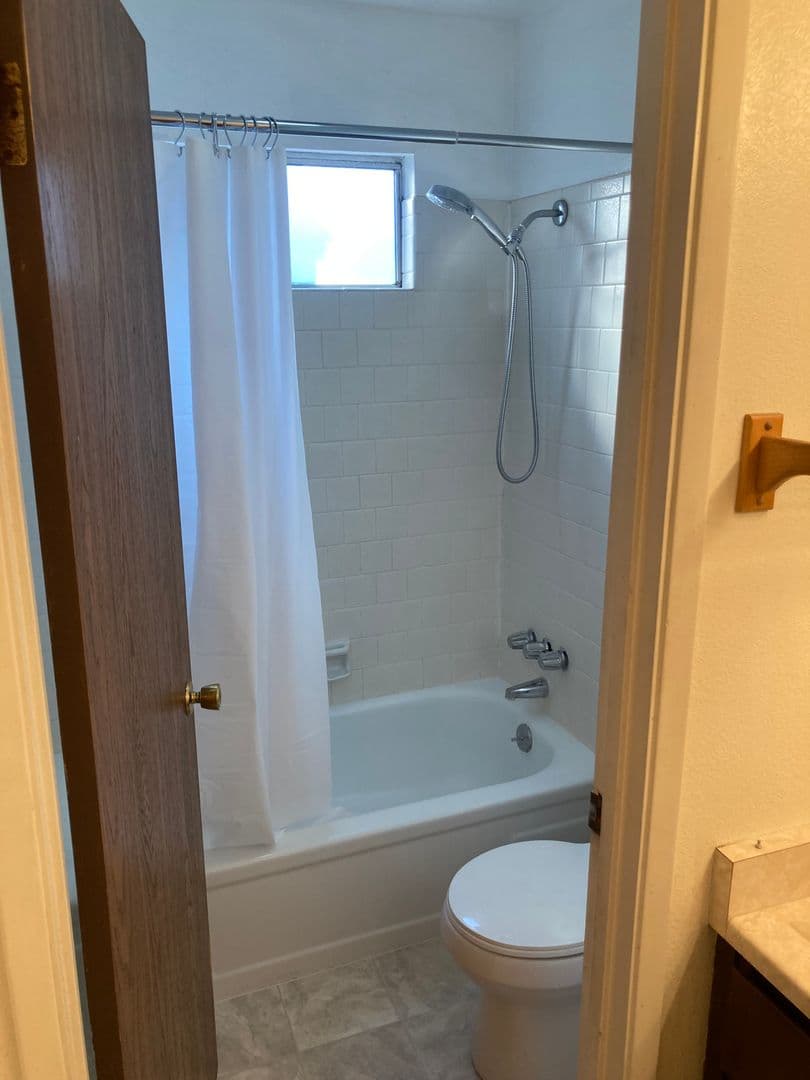 Rohnert Park House: 1065 Copeland Creek Dr