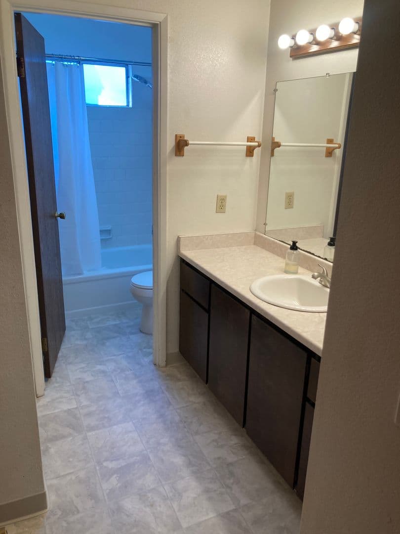 Rohnert Park House: 1065 Copeland Creek Dr