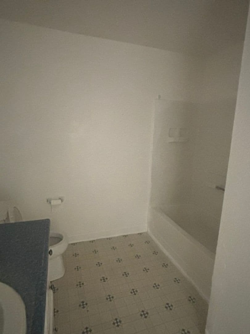 Dos Palos House: 2217 Marguerite St