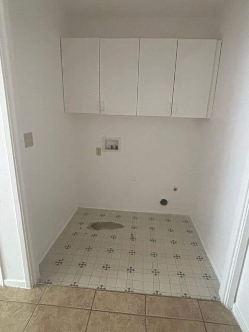 Dos Palos House: 2217 Marguerite St