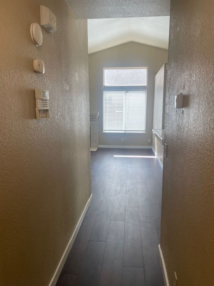 Merced House: 443 Tulane Dr