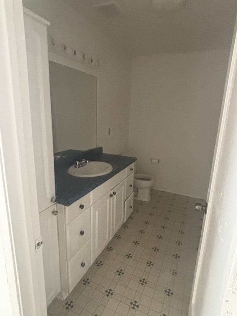 Dos Palos House: 2217 Marguerite St