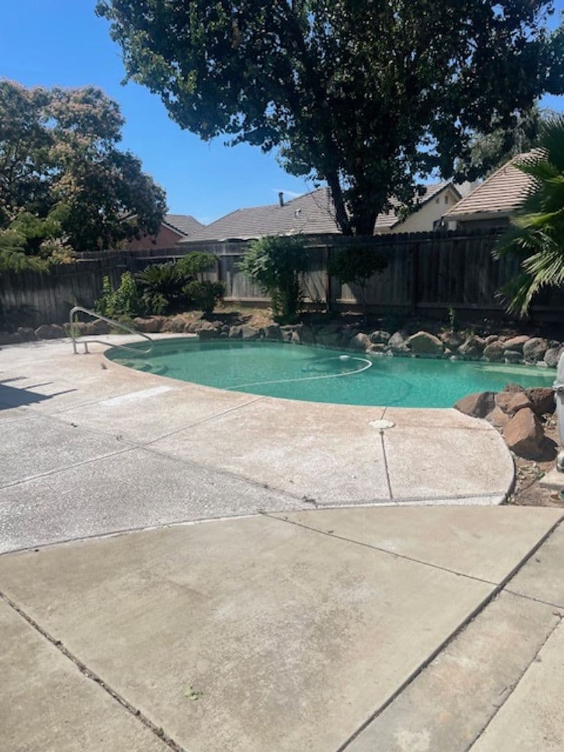 Merced House: 443 Tulane Dr